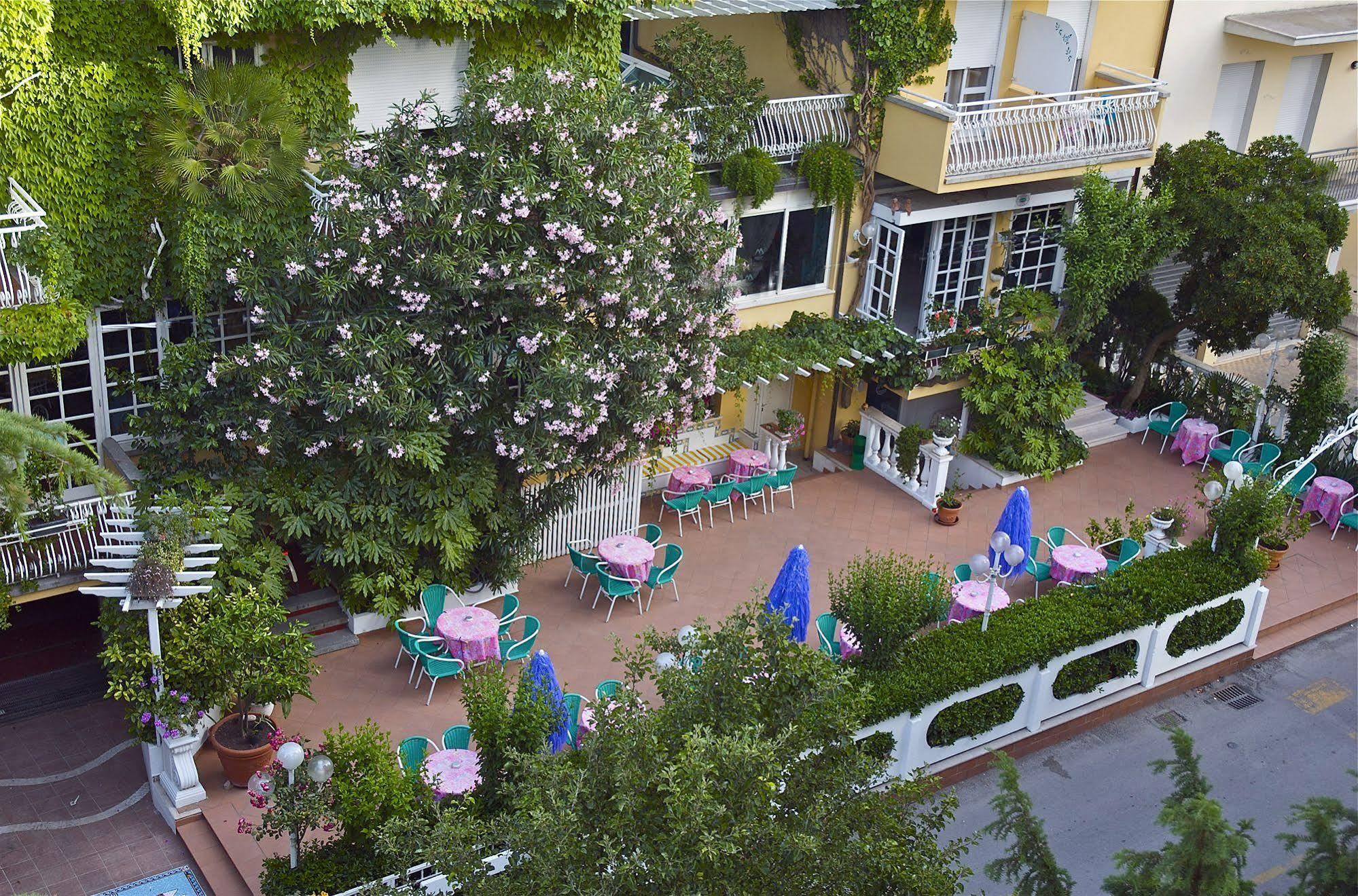 Hotel Marconi Cattolica Exterior photo